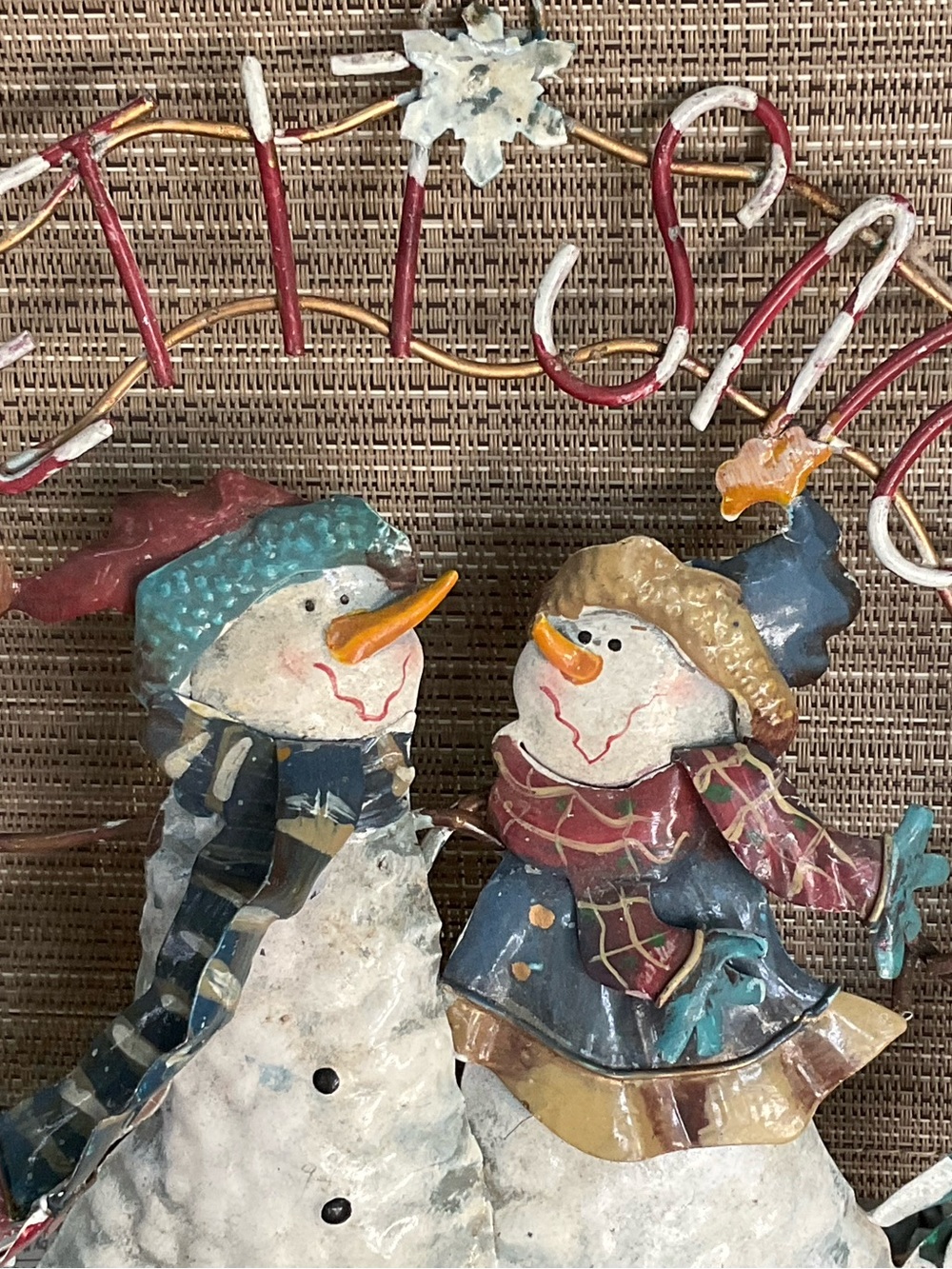 BP-Rustic Holiday Snowman Couple Metal Wall Decor - LET IT SNOW